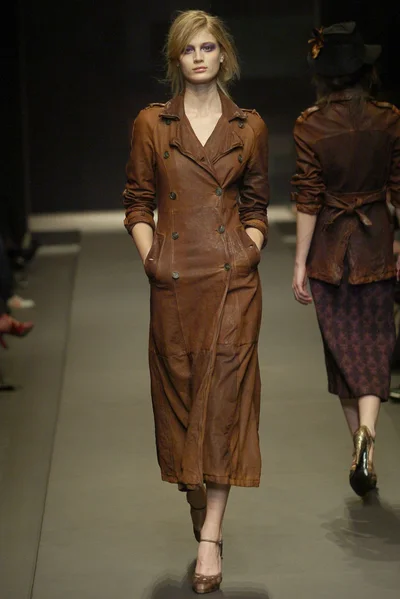 Look 12